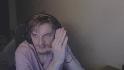 Snapshot of gasturfahe chatting on February 12, 2025, 11:51 pm gasturfahe online show from February 12, 2025, 11:51 pm