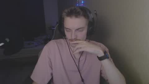 Snapshot of gasturfahe chatting on March 9, 2025, 10:52 pm gasturfahe online show from March 9, 2025, 10:52 pm