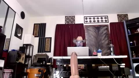 gatewaylaptop2019 online show from December 1, 2025, 3:17 pm