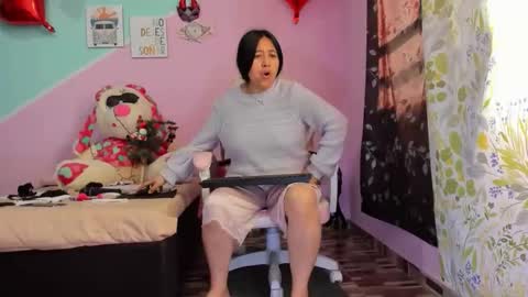 Diana online show from December 2, 2025, 1:39 pm