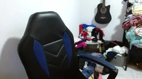 Snapshot of gatika_sexy chatting on April 19, 2026, 7:38 pm katia online show from April 19, 2026, 7:38 pm