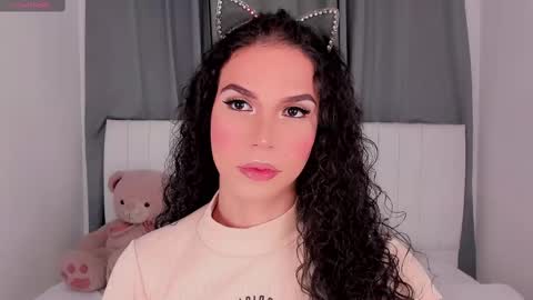 Snapshot of gatitavenecis1 chatting on October 3, 2025, 2:25 pm Vnecis Marn online show from October 3, 2025, 2:25 pm