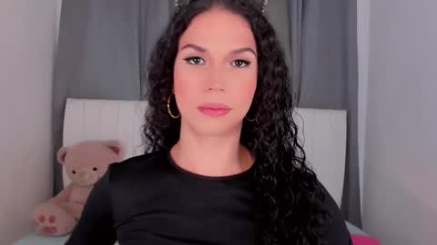 Snapshot of gatitavenecis1 chatting on October 25, 2025, 6:13 pm Vnecis Marn online show from October 25, 2025, 6:13 pm