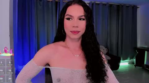 Snapshot of gatitavenecis1 chatting on June 1, 2026, 10:28 am Vnecis Marn online show from June 1, 2026, 10:28 am
