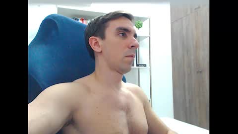 gatosarado23 online show from October 26, 2025, 5:46 am