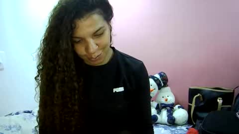 Snapshot of gatubelahotxxx chatting on December 23, 2025, 4:43 am gatubelahotxxx online show from December 23, 2025, 4:43 am