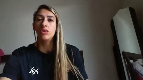 Monique online show from December 16, 2024, 6:27 pm