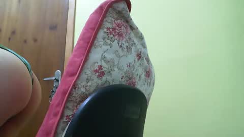 Monique online show from December 31, 2024, 10:01 pm