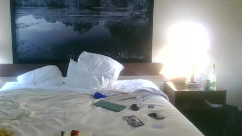 GaWdZKuMn online show from November 12, 2025, 9:47 pm