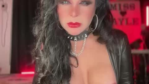 Snapshot of gaylecious chatting on November 4, 2025, 2:27 pm gayle online show from November 4, 2025, 2:27 pm