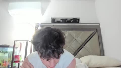 Snapshot of gayndepressed chatting on April 18, 2026, 8:07 am Trace online show from April 18, 2026, 8:07 am