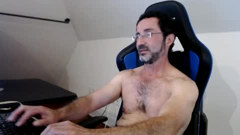 gbrlkndr online show from July 27, 2026, 9:55 pm