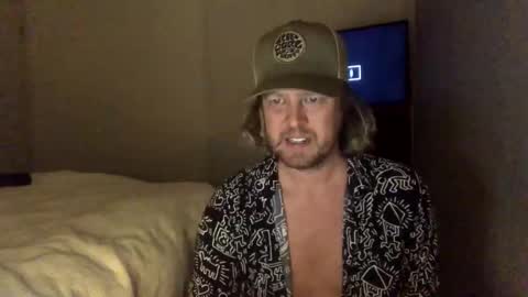 gcsurfer81 online show from September 10, 2025, 8:58 am