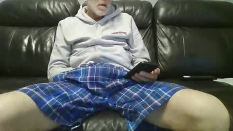 Snapshot of geeezer64 chatting on October 30, 2025, 11:49 pm geeezer64 online show from October 30, 2025, 11:49 pm