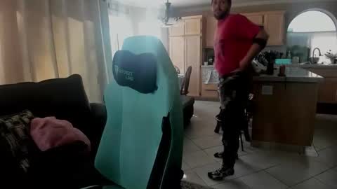 geekin27 online show from December 15, 2025, 7:29 pm