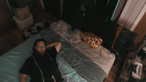 Geeznutsizonyrchyn online show from December 2, 2024, 2:52 pm