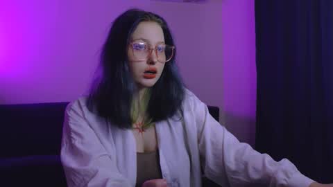 Snapshot of geistermadchen chatting on October 31, 2025, 6:20 pm Vi online show from October 31, 2025, 6:20 pm