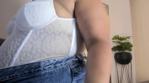 geminis muentes online show from November 20, 2025, 7:02 pm