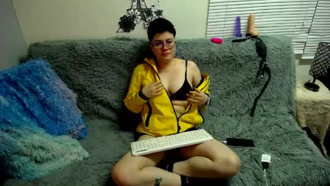 geminis_xxx1 online show from April 9, 2026, 4:23 am