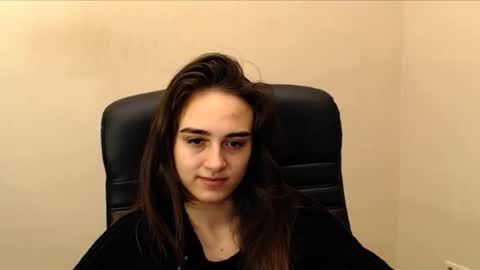 Snapshot of gemma_arterton chatting on December 15, 2024, 11:23 am Gemma online show from December 15, 2024, 11:23 am