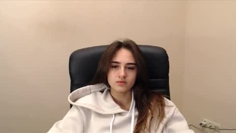 Snapshot of gemma_arterton chatting on December 18, 2024, 6:32 am Gemma online show from December 18, 2024, 6:32 am