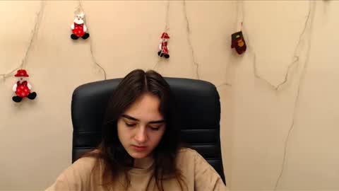 Snapshot of gemma_arterton chatting on December 28, 2024, 7:00 am Gemma online show from December 28, 2024, 7:00 am