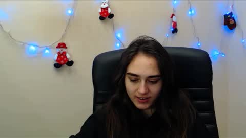 Snapshot of gemma_arterton chatting on January 2, 2025, 11:20 am Gemma online show from January 2, 2025, 11:20 am