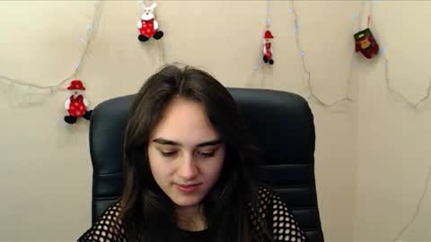 Snapshot of gemma_arterton chatting on January 4, 2025, 10:38 am Gemma online show from January 4, 2025, 10:38 am