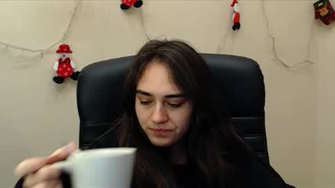 Snapshot of gemma_arterton chatting on January 5, 2025, 7:07 am Gemma online show from January 5, 2025, 7:07 am