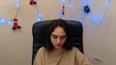 Snapshot of gemma_arterton chatting on January 12, 2025, 7:32 am Gemma online show from January 12, 2025, 7:32 am