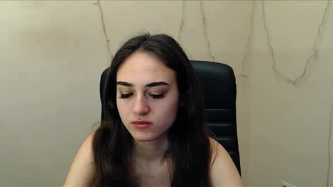 Snapshot of gemma_arterton chatting on February 4, 2025, 6:36 am Gemma online show from February 4, 2025, 6:36 am