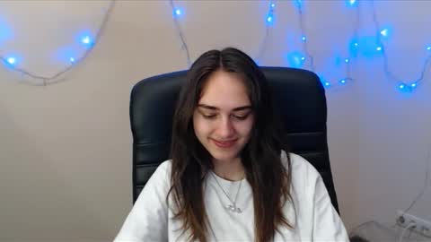 Snapshot of gemma_arterton chatting on March 11, 2025, 6:21 am Gemma online show from March 11, 2025, 6:21 am