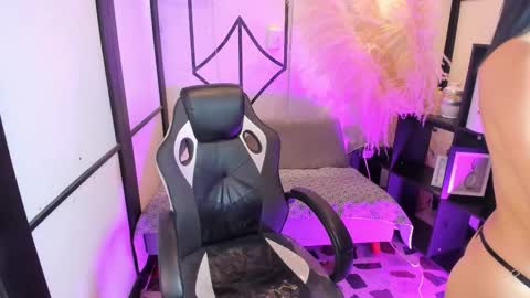 gemmabrown_ online show from March 10, 2026, 1:05 pm