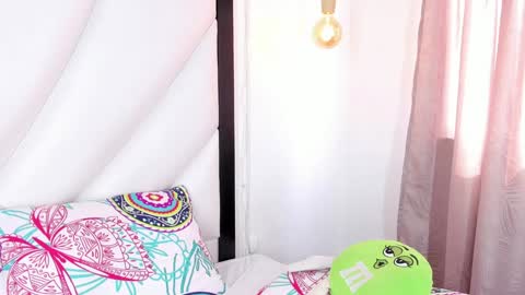 gemmafosterr online show from December 20, 2024, 7:28 pm