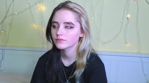 Ilona online show from December 16, 2025, 7:08 pm