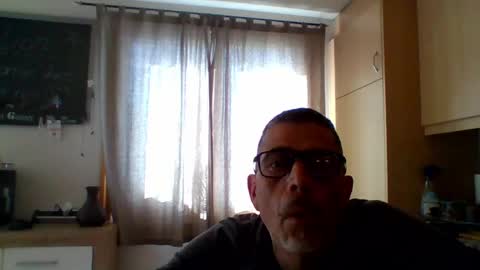 Snapshot of gen3841 chatting on May 1, 2026, 7:46 am Gen online show from May 1, 2026, 7:46 am