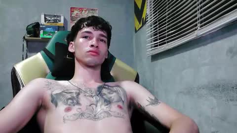 Snapshot of gendo_05 chatting on October 27, 2025, 3:27 pm GENDO online show from October 27, 2025, 3:27 pm