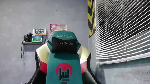 Snapshot of gendo_05 chatting on October 29, 2025, 10:00 pm GENDO online show from October 29, 2025, 10:00 pm