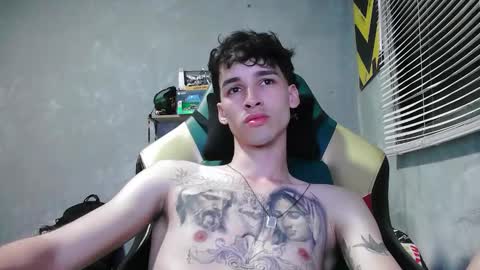 Snapshot of gendo_05 chatting on October 31, 2025, 2:01 am GENDO online show from October 31, 2025, 2:01 am