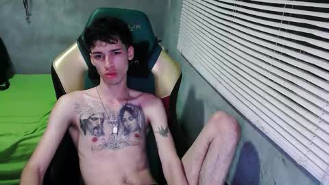 Snapshot of gendo_05 chatting on November 10, 2025, 11:15 pm GENDO online show from November 10, 2025, 11:15 pm