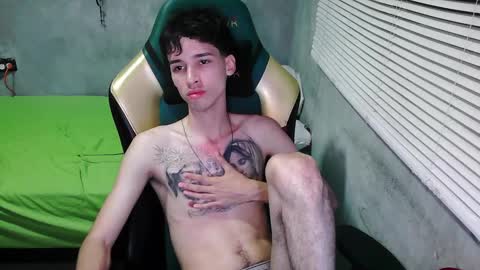 Snapshot of gendo_05 chatting on November 21, 2025, 11:58 pm GENDO online show from November 21, 2025, 11:58 pm