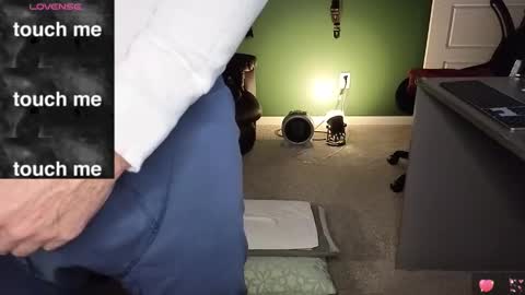 Snapshot of generalbliss chatting on December 15, 2025, 4:06 am generalbliss online show from December 15, 2025, 4:06 am