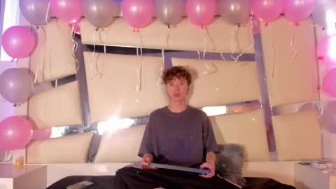 Genesis online show from November 1, 2025, 8:11 pm