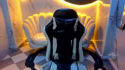 genesis_b_ online show from March 31, 2026, 12:38 pm