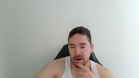 genesis_wb online show from October 2, 2025, 9:44 pm