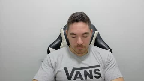 genesis_wb online show from October 25, 2025, 3:47 am