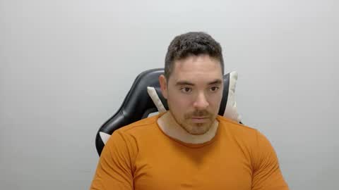 genesis_wb online show from October 25, 2025, 10:48 pm