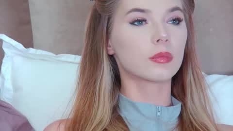 GentleRossi online show from September 10, 2025, 5:13 pm