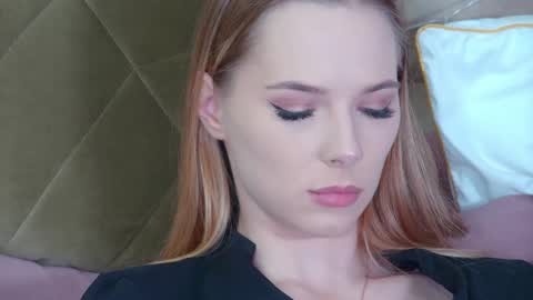 GentleRossi online show from October 17, 2025, 3:25 pm