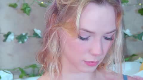 Snapshot of gentlerossi chatting on April 1, 2026, 3:42 pm GentleRossi online show from April 1, 2026, 3:42 pm